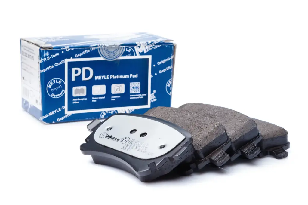 JEU DE PLAQUETTES DE FREIN AV AUDI A4 B9 (8W2, 8WC)