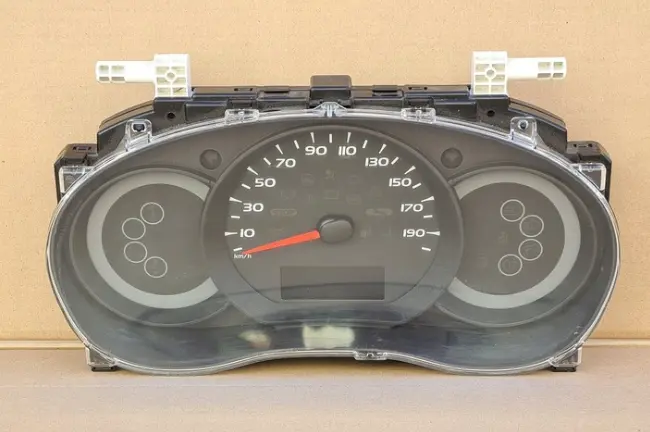 Compteur de vitesse tableau de bord Renault Kangoo II  2008 /2013  OCCASION 